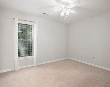 10205 N Hampton Lane - Photo Thumbnail 33