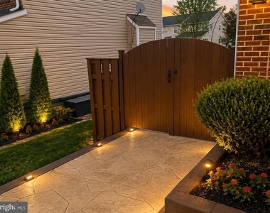 12091 Hartwood Meadow Place - Photo Thumbnail 3