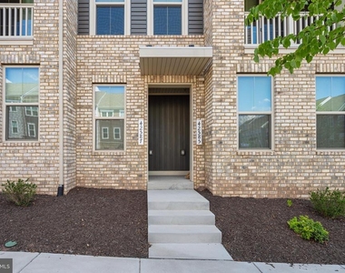 42587 Pitlochry Drive - Photo Thumbnail 1