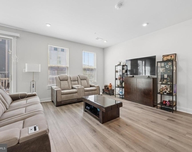 42587 Pitlochry Drive - Photo Thumbnail 9