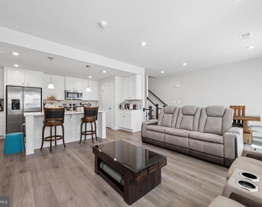 42587 Pitlochry Drive - Photo Thumbnail 11