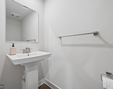 42587 Pitlochry Drive - Photo Thumbnail 8