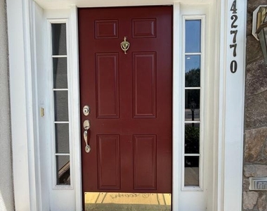 42770 Conquest Circle - Photo Thumbnail 2