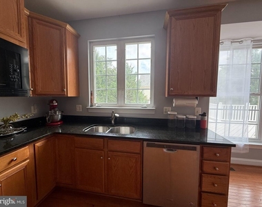 42770 Conquest Circle - Photo Thumbnail 6