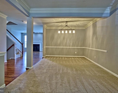 19763 Estancia Terrace - Photo Thumbnail 2