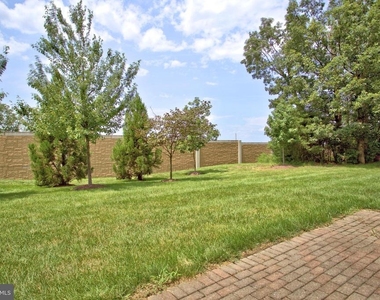 19763 Estancia Terrace - Photo Thumbnail 25