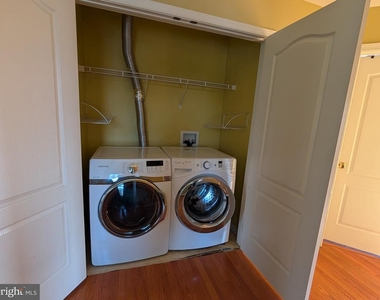 22611 Welborne Manor Square - Photo Thumbnail 19