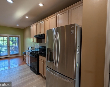 22611 Welborne Manor Square - Photo Thumbnail 12