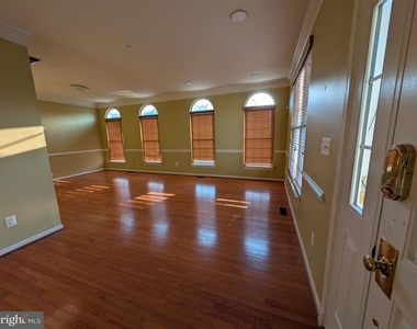 22611 Welborne Manor Square - Photo Thumbnail 33