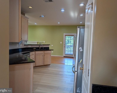 22611 Welborne Manor Square - Photo Thumbnail 11