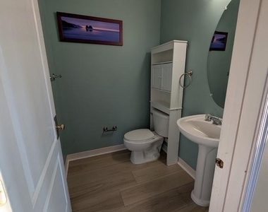 22611 Welborne Manor Square - Photo Thumbnail 35