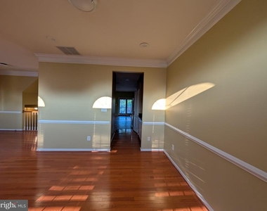 22611 Welborne Manor Square - Photo Thumbnail 37