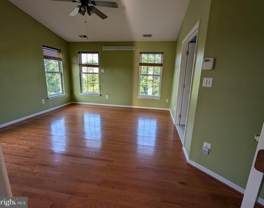 22611 Welborne Manor Square - Photo Thumbnail 20