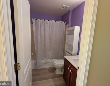 22611 Welborne Manor Square - Photo Thumbnail 24