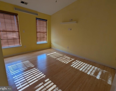 22611 Welborne Manor Square - Photo Thumbnail 25