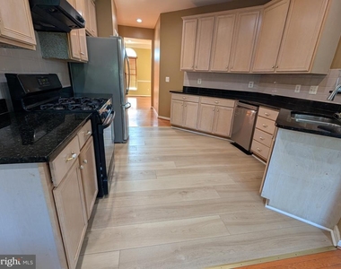 22611 Welborne Manor Square - Photo Thumbnail 27