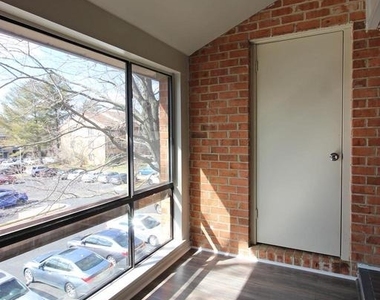 10208 Bushman Drive - Photo Thumbnail 15