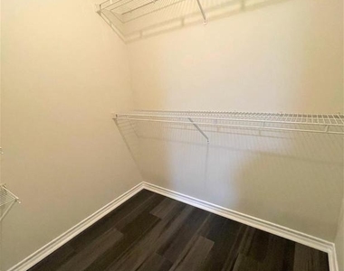 1505 Lincoln Way - Photo Thumbnail 21
