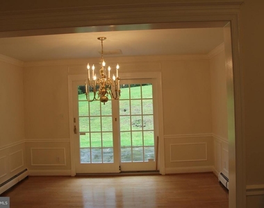 1103 Delf Drive - Photo Thumbnail 9
