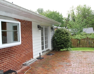 1103 Delf Drive - Photo Thumbnail 18