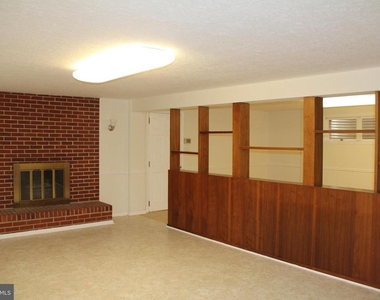 1103 Delf Drive - Photo Thumbnail 16