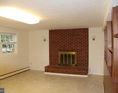 1103 Delf Drive - Photo Thumbnail 13