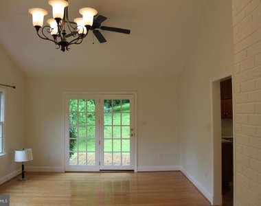 1103 Delf Drive - Photo Thumbnail 5