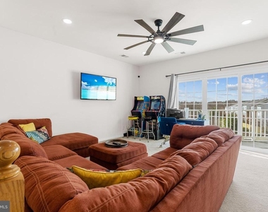 6339 Eagle Ridge Lane - Photo Thumbnail 14