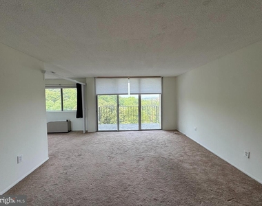 2059 Huntington Avenue - Photo Thumbnail 7