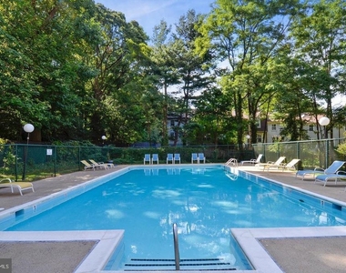 2059 Huntington Avenue - Photo Thumbnail 17
