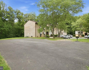 11619 Stoneview Square - Photo Thumbnail 33