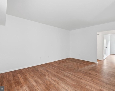 11619 Stoneview Square - Photo Thumbnail 8