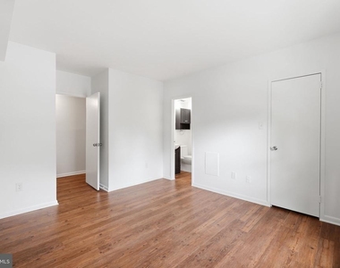 11619 Stoneview Square - Photo Thumbnail 18