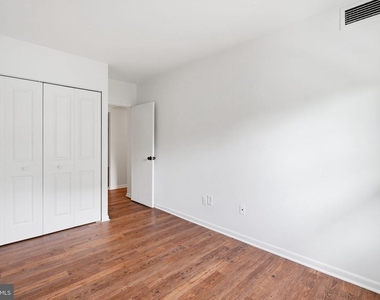 11619 Stoneview Square - Photo Thumbnail 16