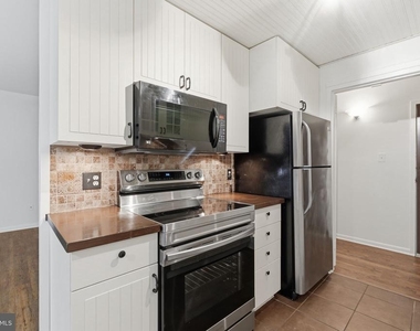 11619 Stoneview Square - Photo Thumbnail 3