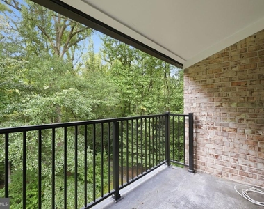 11619 Stoneview Square - Photo Thumbnail 11