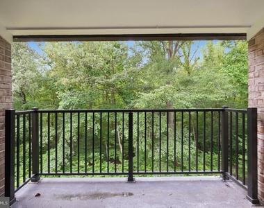 11619 Stoneview Square - Photo Thumbnail 10