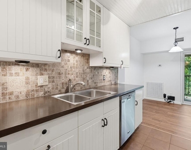11619 Stoneview Square - Photo Thumbnail 2