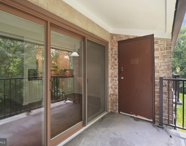 11619 Stoneview Square - Photo Thumbnail 12