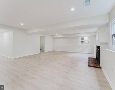 7107 Sontag Way - Photo Thumbnail 46