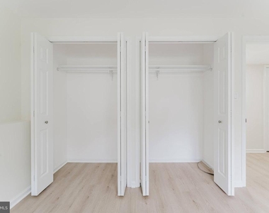7107 Sontag Way - Photo Thumbnail 42