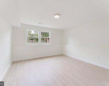 7107 Sontag Way - Photo Thumbnail 37