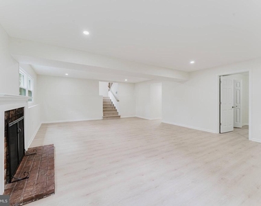 7107 Sontag Way - Photo Thumbnail 47