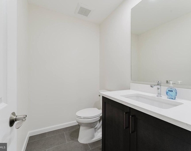 7107 Sontag Way - Photo Thumbnail 27