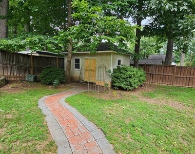 8913 Cromwell Drive - Photo Thumbnail 26