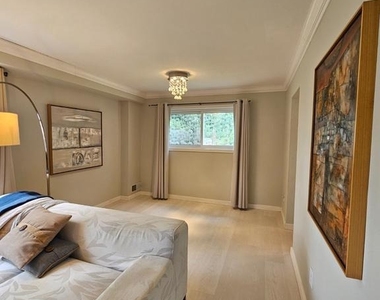 8913 Cromwell Drive - Photo Thumbnail 4