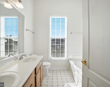 12180 Abington Hall Place - Photo Thumbnail 28