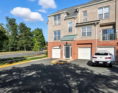 12180 Abington Hall Place - Photo Thumbnail 2
