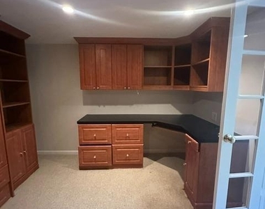 7412 Hallcrest Drive - Photo Thumbnail 33