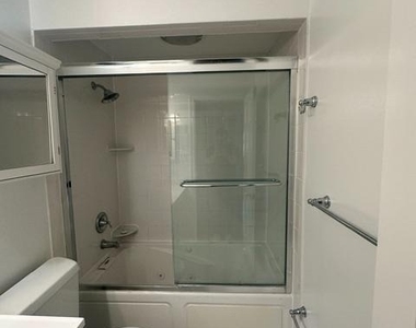 7412 Hallcrest Drive - Photo Thumbnail 29
